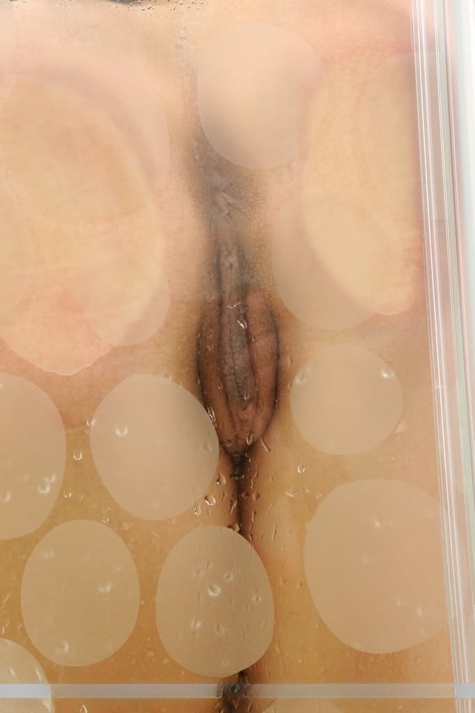 Sexy slut Irish A spreads to show off wet trimmed pussy & nice ass in bathroom
