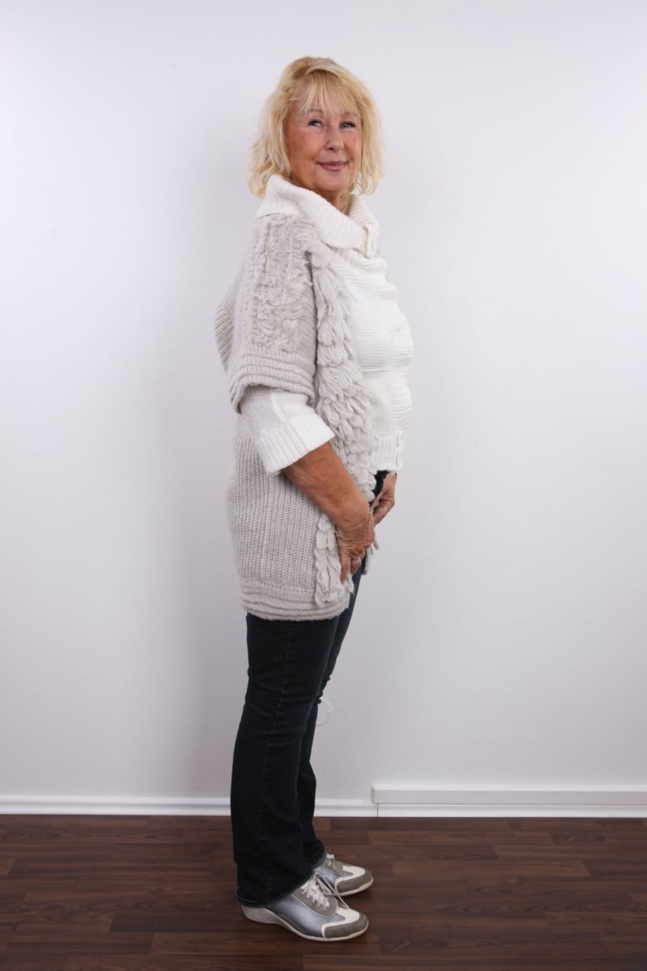 Old granny Regina strips for her first porno audition showing her saggy boobs