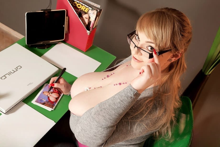 Plump secretary with big boobs provides more than just transcription services