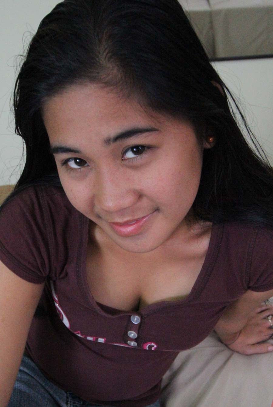 Chubby Filipina girl has her pussy filled with jizz by a sex tourist