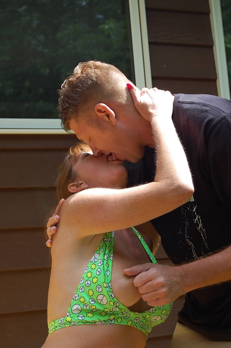 Older redhead amateur Dee Delmar bangs one guy then another behind her house