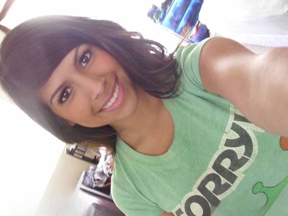 Latina teen Layla Rose takes selfies of her great tits and shaved pussy
