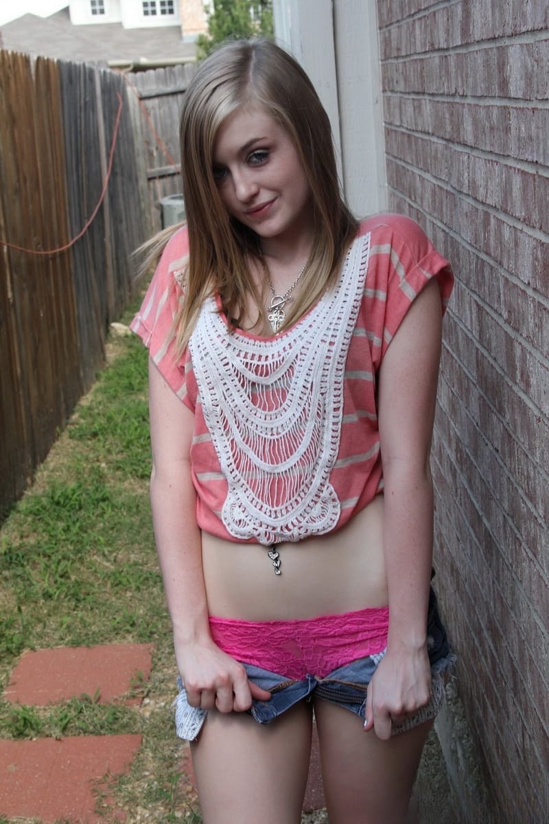 Amateur hottie Mandy Roe gets naked and shows her cute little ass and tits