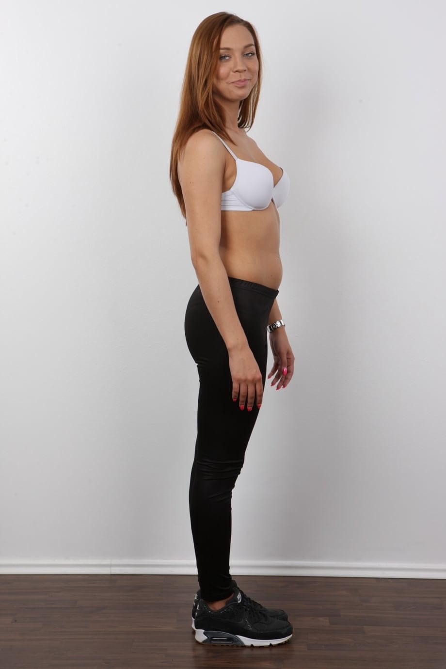 Pretty amateur Lucie strips away her jeans & panties to show her slender body