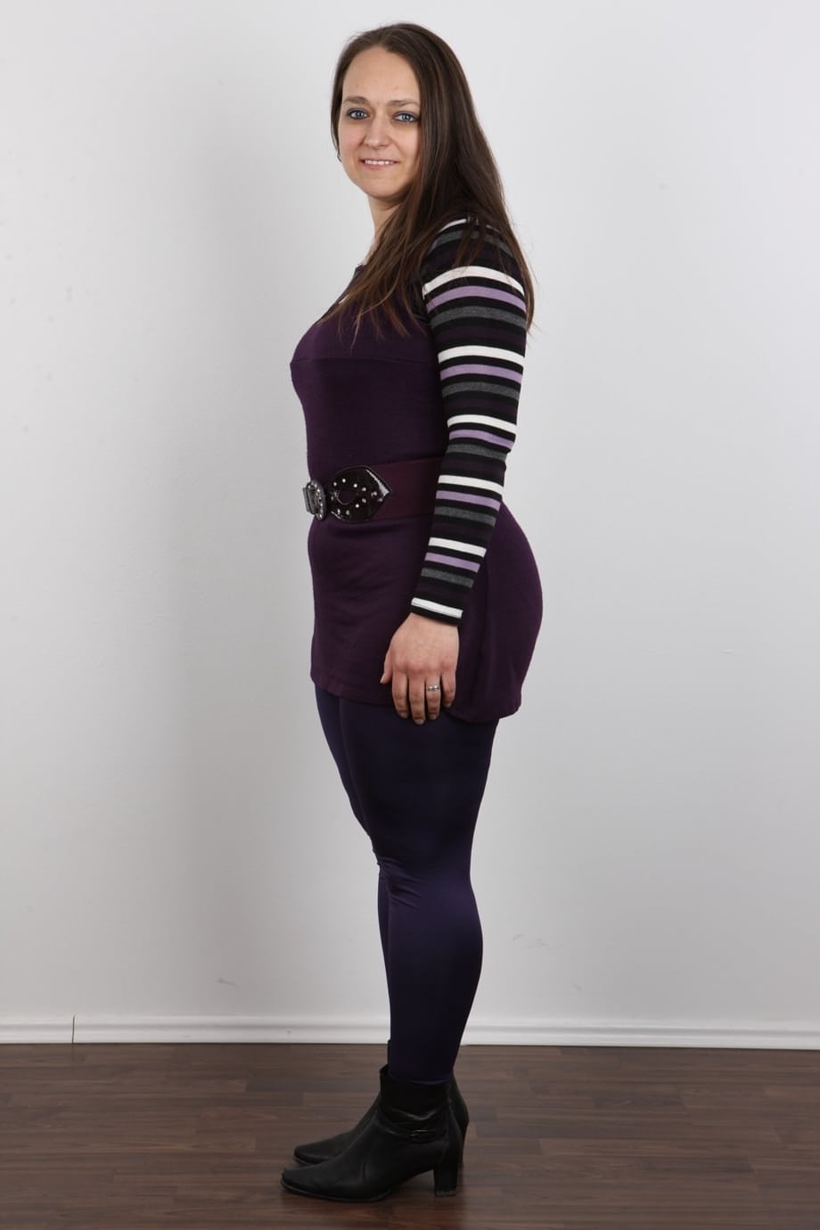 Chubby Czech mature woman Helena gets naked at the castings