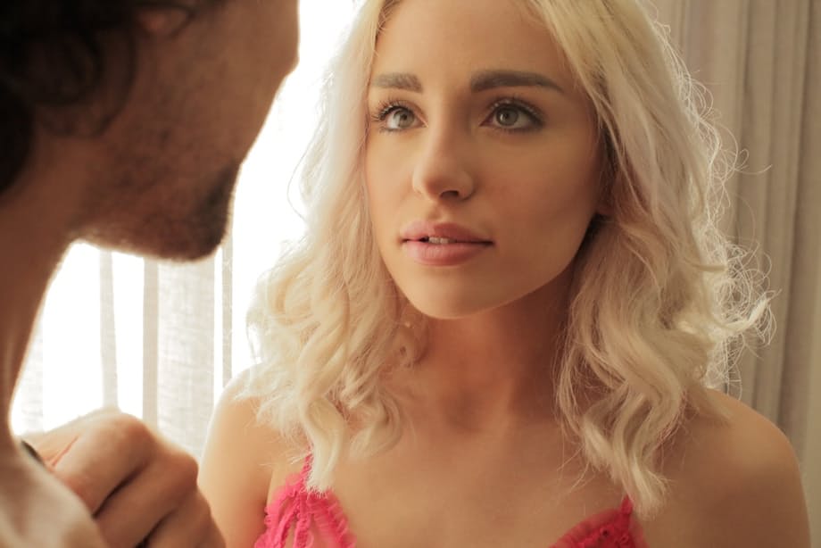 Stunning erotic teen Naomi Woods gets a hot pussy lick with hardcore fucking