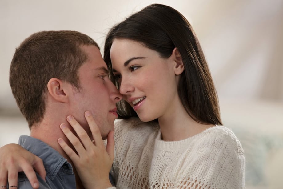 Pretty brunette Emilie seduces her boyfriend with a blowjob & doggystyle fuck