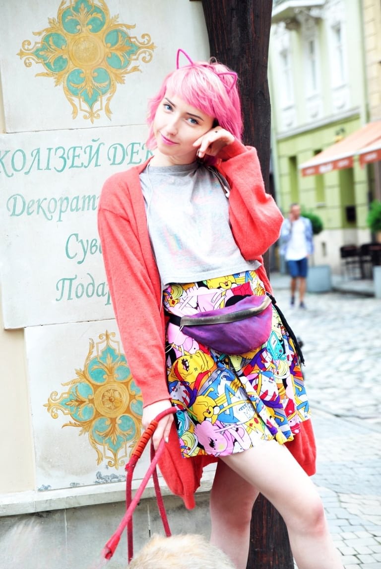 Teen solo girl with pink hair display her bald twat in yellow OTK socks