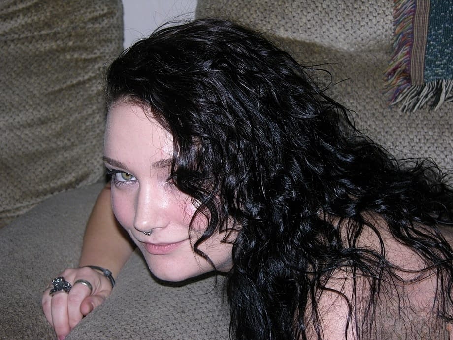 Chubby pagan chick Kat S makes her nude debut wearing a black choker