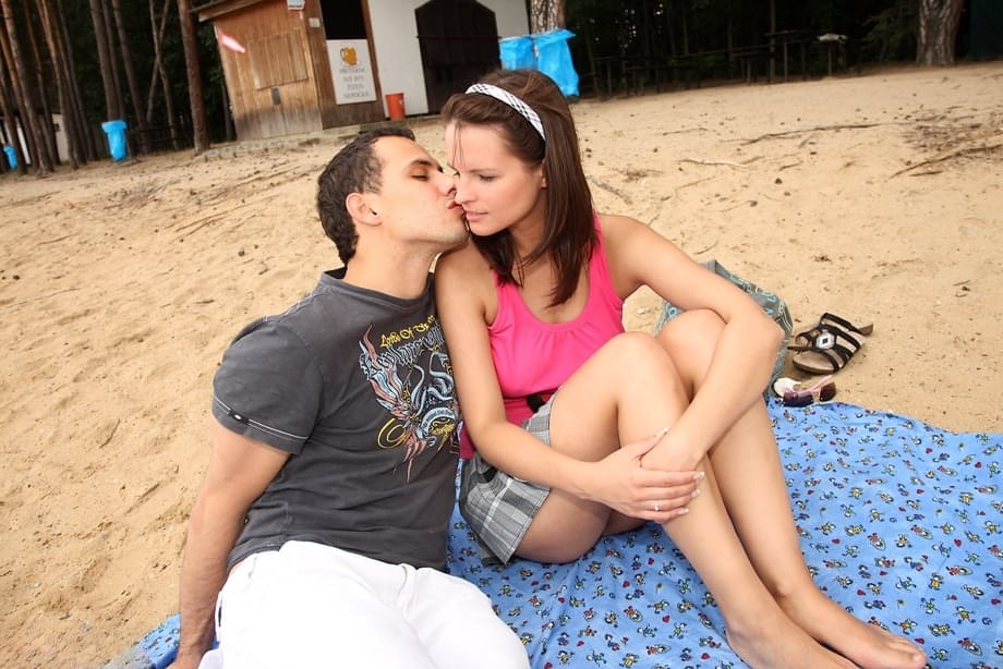 Cute teen girl avoids unwanted pregnancy by sucking off her bf at campground
