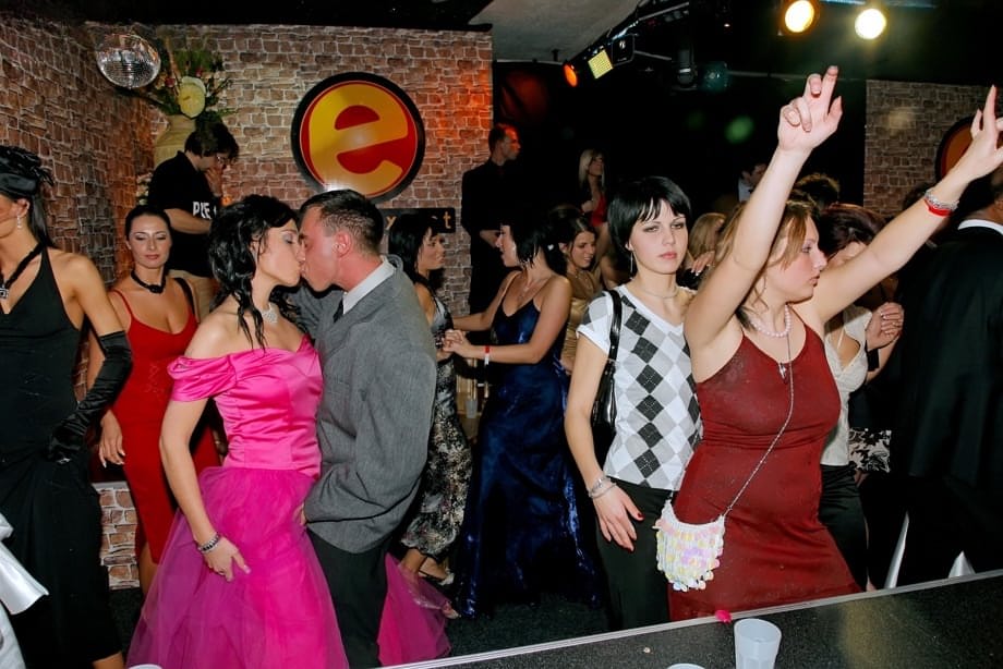 Wedding party becomes a hot interracial orgy when the bride gets on her knees