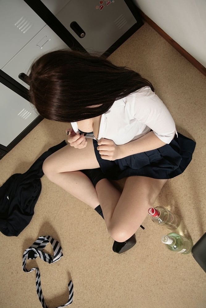 Sexy schoolgirl Jessica-Ann Fegan drunk and stripping naked in the locker room