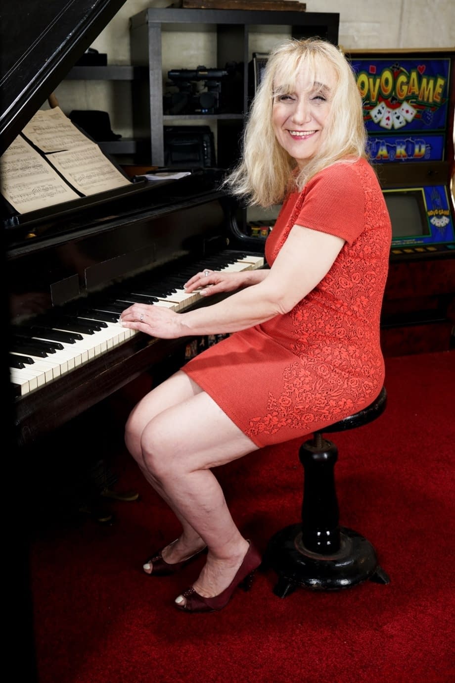 Horny blonde granny piano teacher gets her tight old ass fucked by student