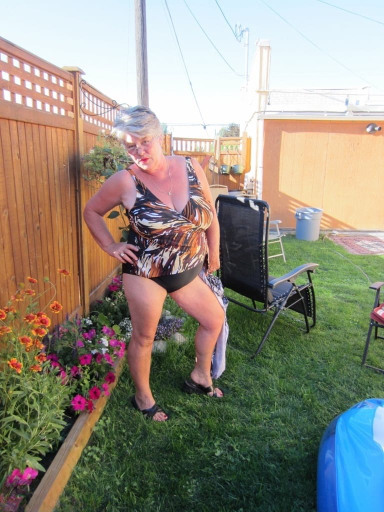 Fatty mature granny Girdle Goddess peels to enjoy wading pool skinny dip
