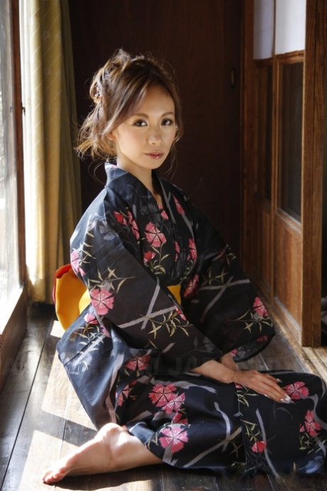 Japanese model Shuri Maihama removes upskirt panties in a kimono