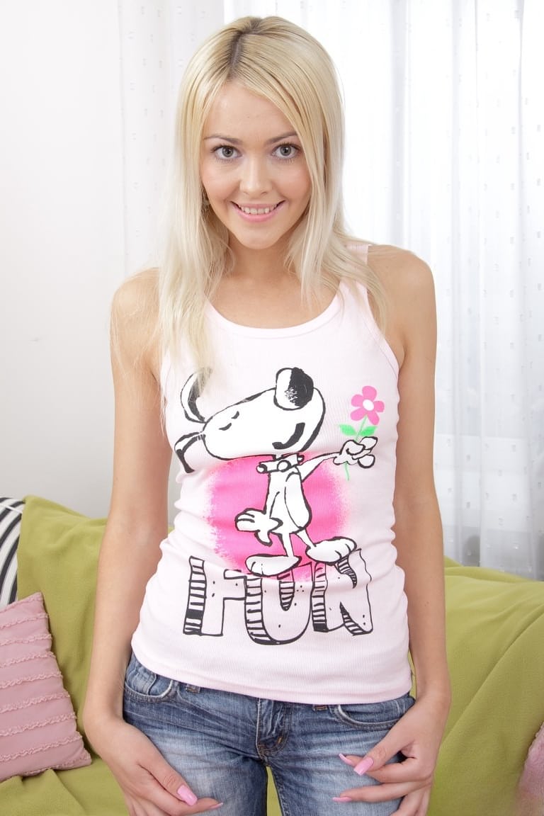 Sweet teen with blonde hair sports a mouthful of cum after anal fucking
