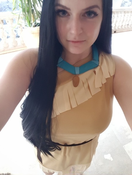 Amateur model with big natural tits takes nude and non nude selfies