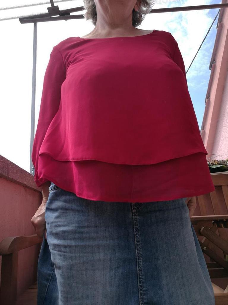 Horny oma spreads her upskirt pussy after pulling down her hose on patio