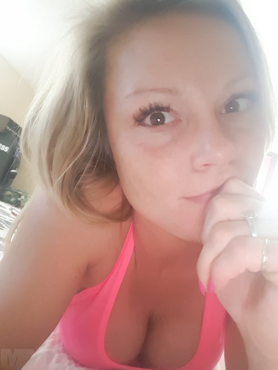 Amateur model takes naked and non naked bathroom selfies in mirror