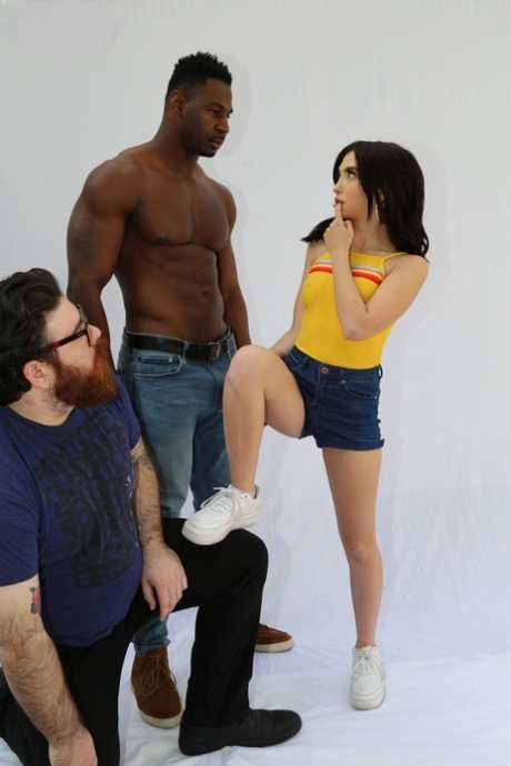Brunette wife fucks a black bull in front of her bearded cuckold