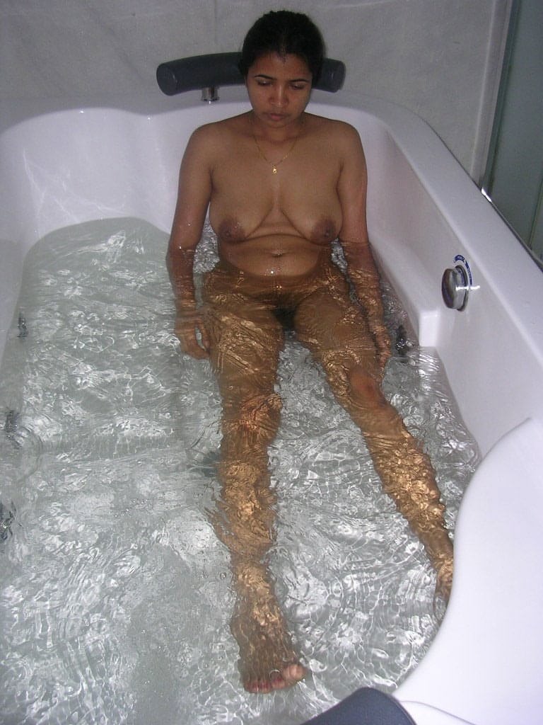 Indian wife Radha sucks her husband's cock after doing bathroom things