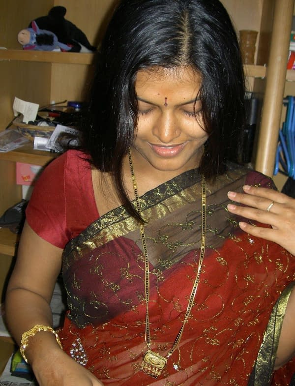 Indian wife Aprita sucks cock during set of candid homemade snaps