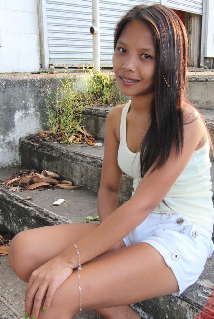 Cute Pinay teen in braces gets fucked by a foreigner in POV mode