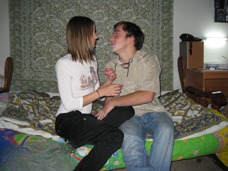 Skinny young girl sucks on on her boyfriend's penis before anal fucking