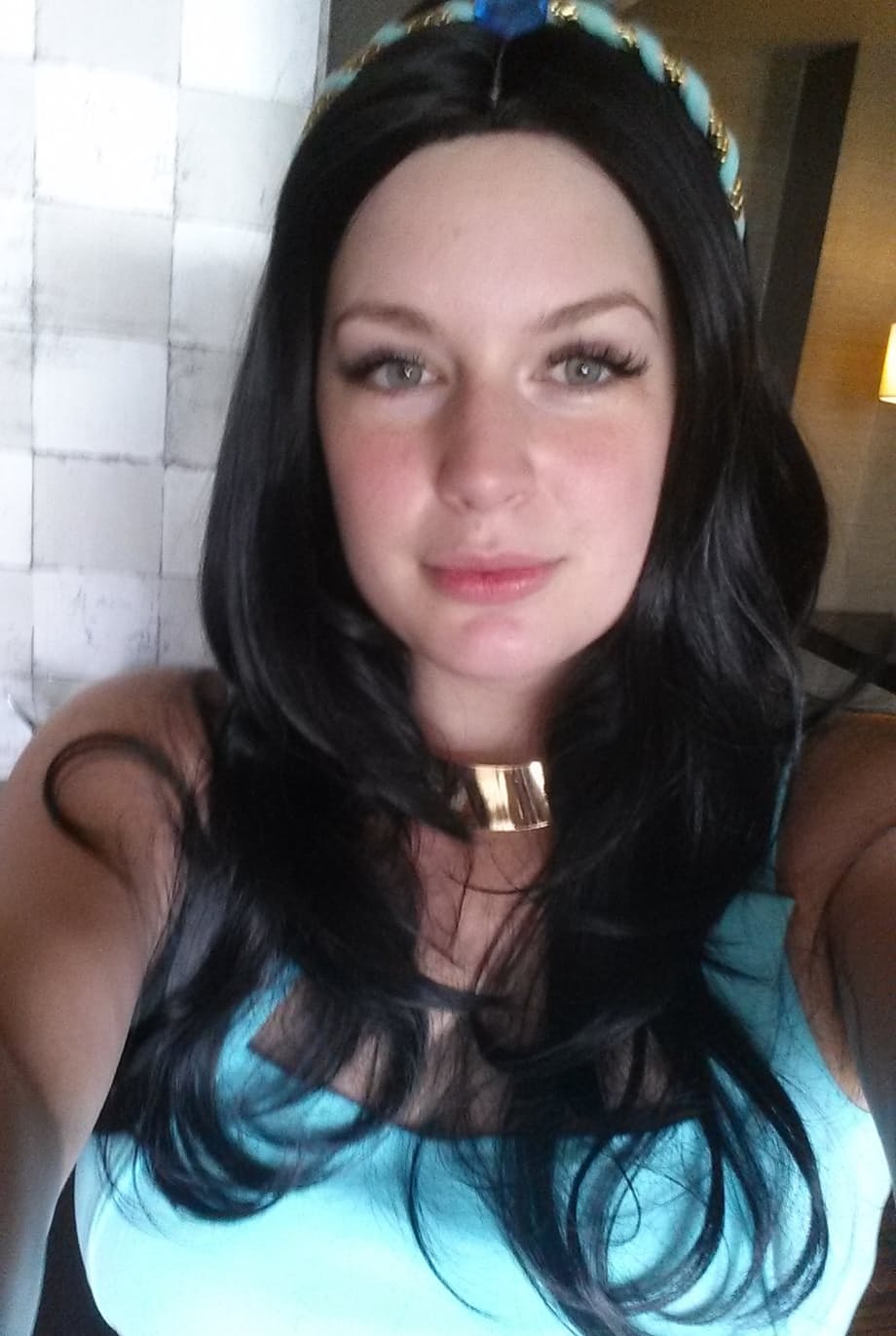 Amateur model Danielle Ftv takes non nude selfies in a variety of outfits