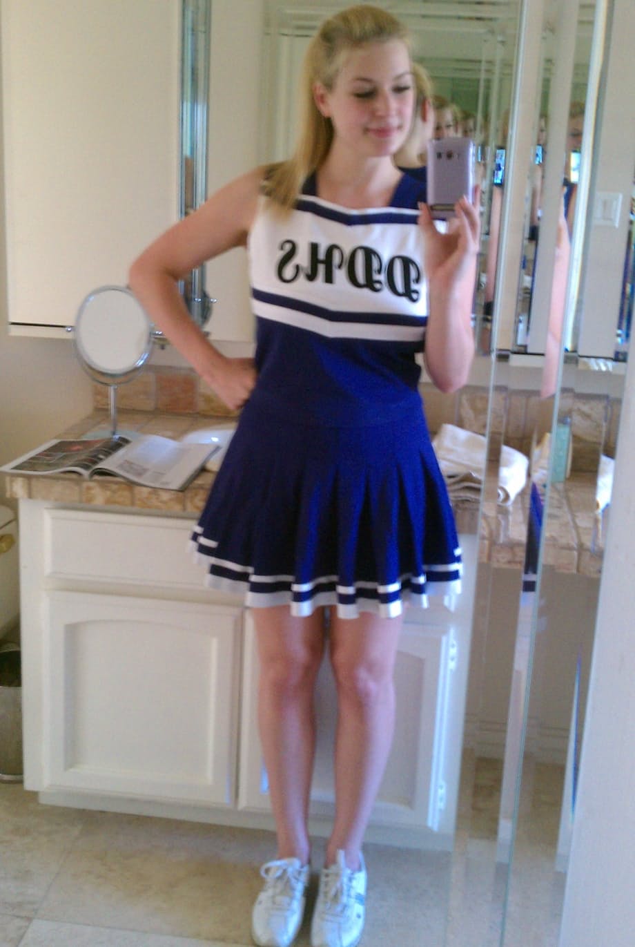Blonde amateur Danielle takes non nude selfies of her daily life