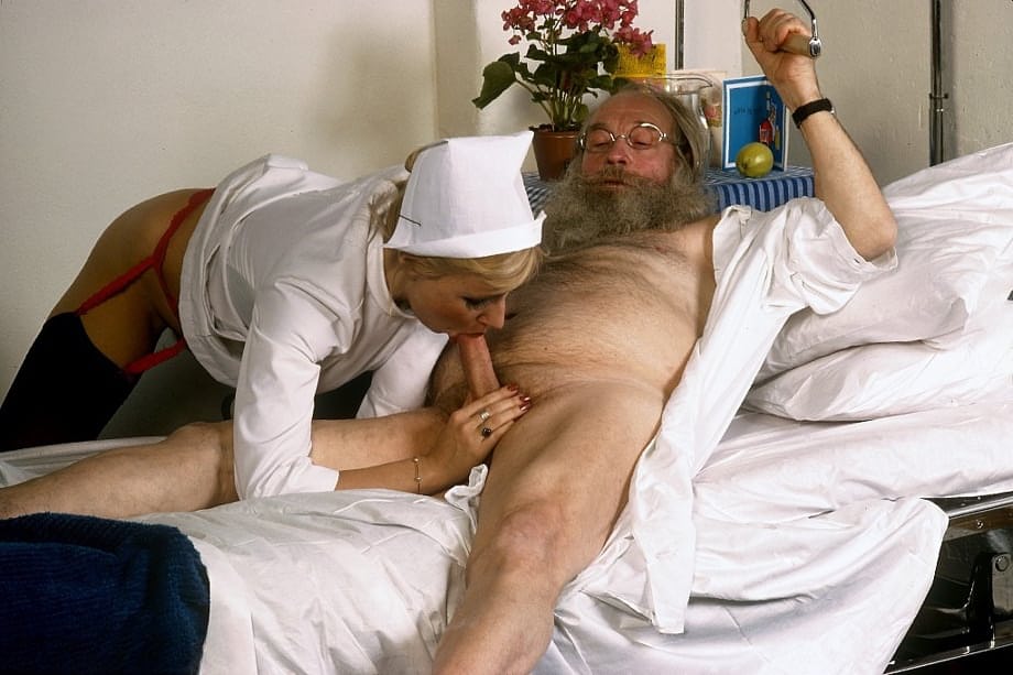 A nice compilation of retro fucking from the era where pussies were hairy only