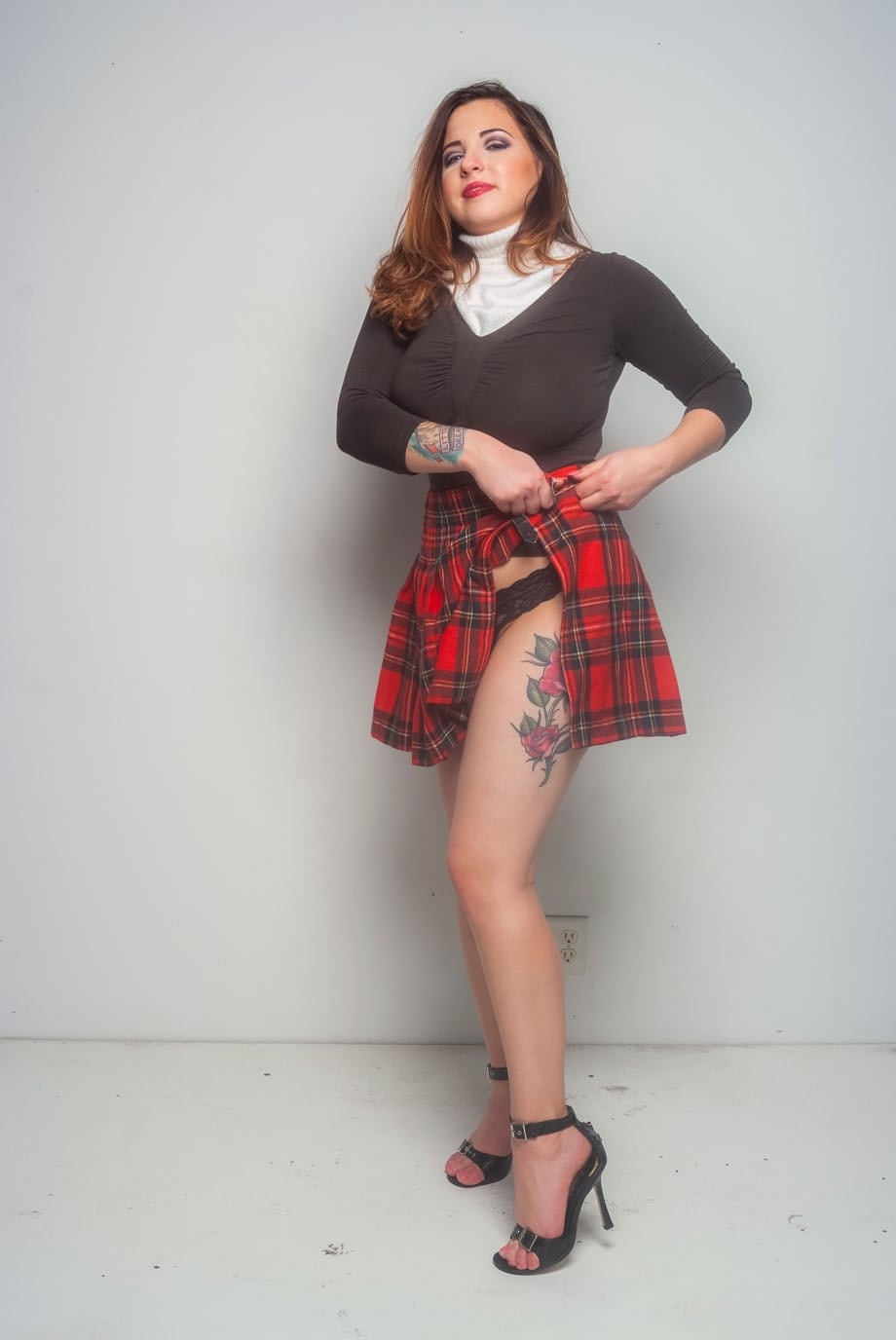 Chubby amateur Paige Rad strips to ankle strap heels in solo action