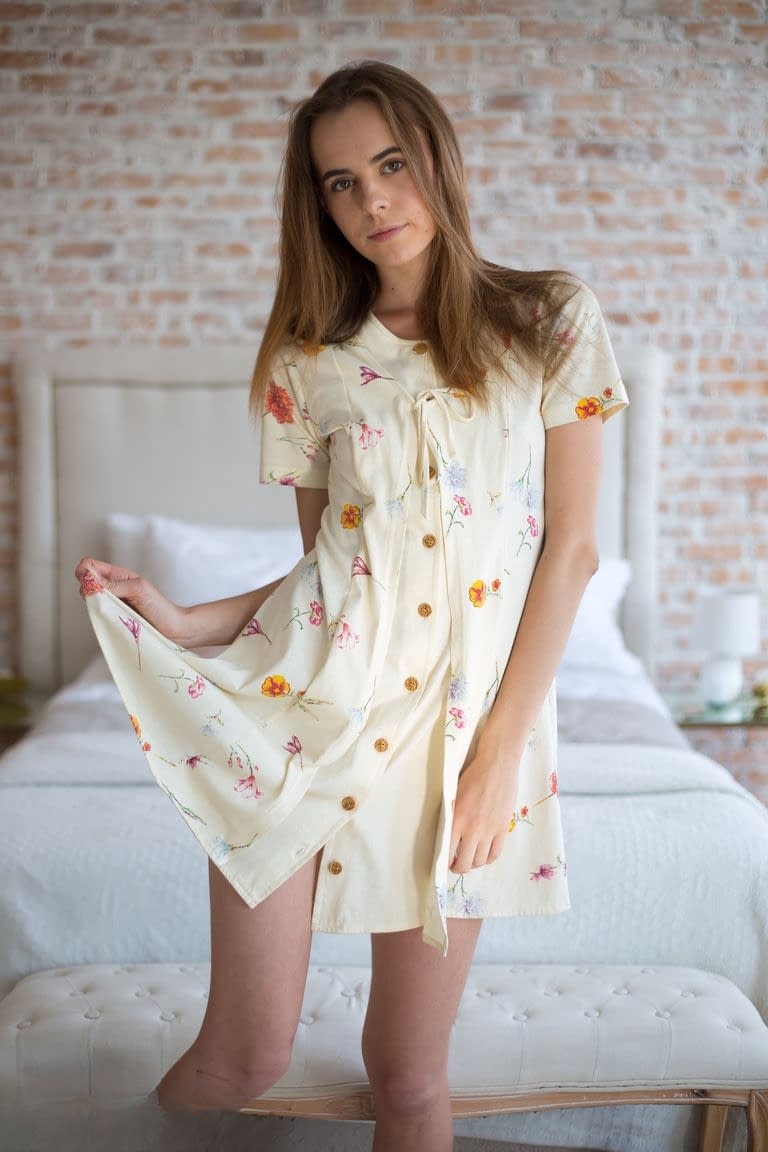 Slender teen Emilia casually displays her sweet pussy in solo action