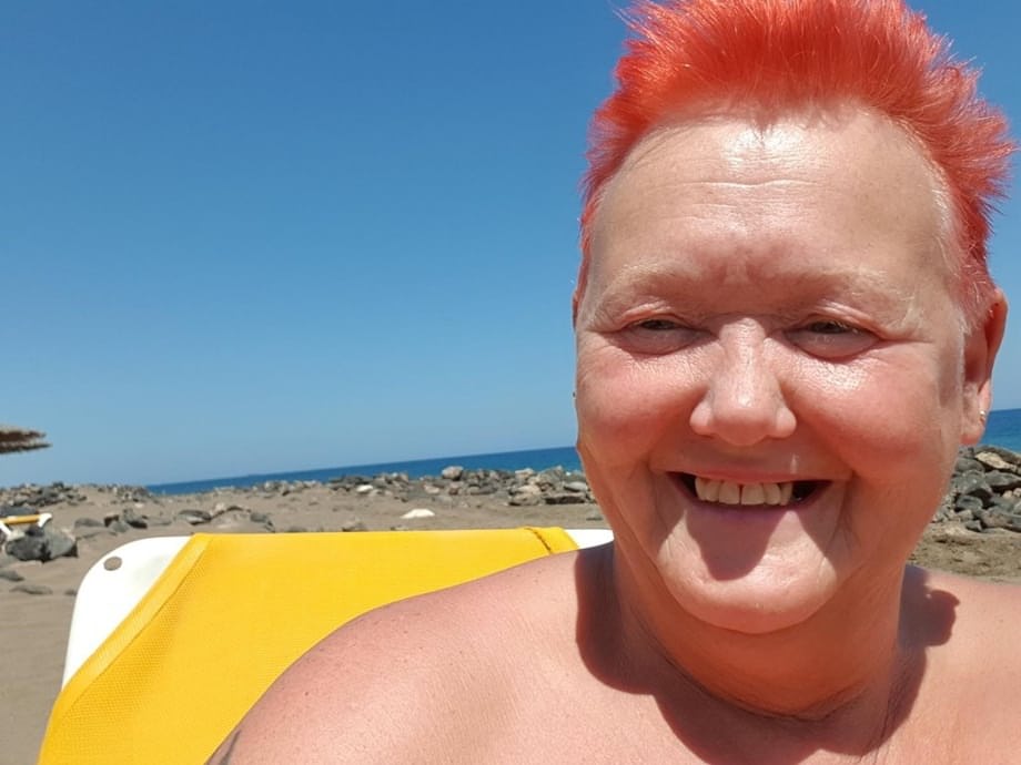 Old SSBBW Val Gasmic dyes her hair red before exposing herself on the beach