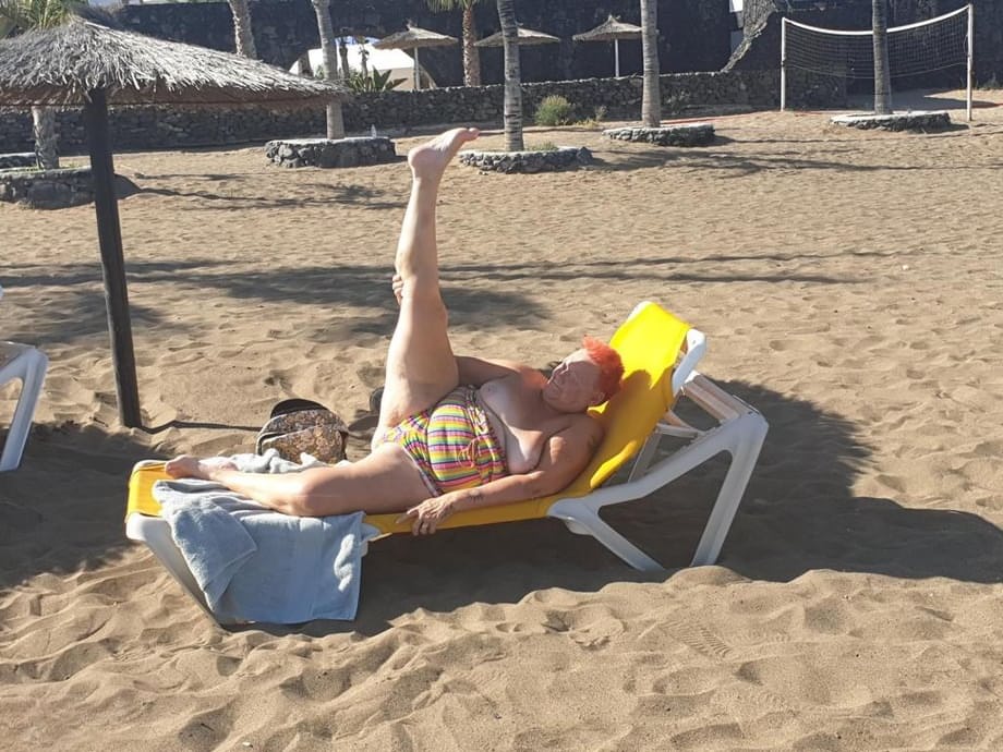 Old SSBBW Val Gasmic dyes her hair red before exposing herself on the beach
