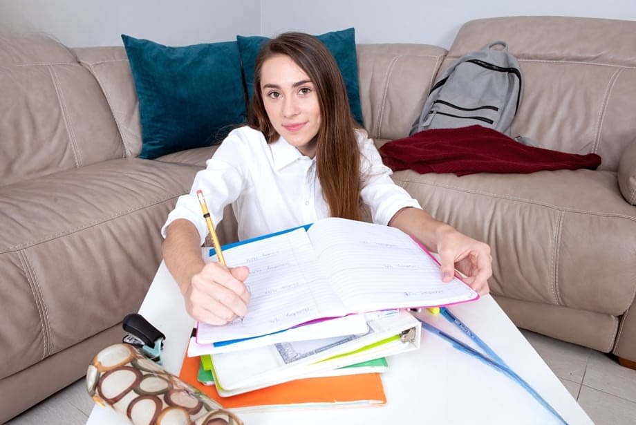 18 year old schoolgirl Mackenzie Mace takes a study break to masturbate