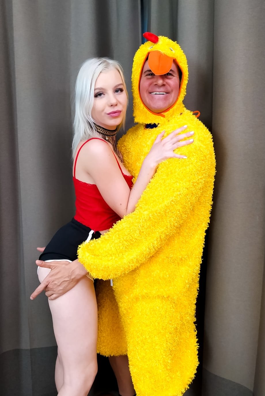 Platinum blond Mary Monroe gives her filthy asshole to a man in a chicken suit