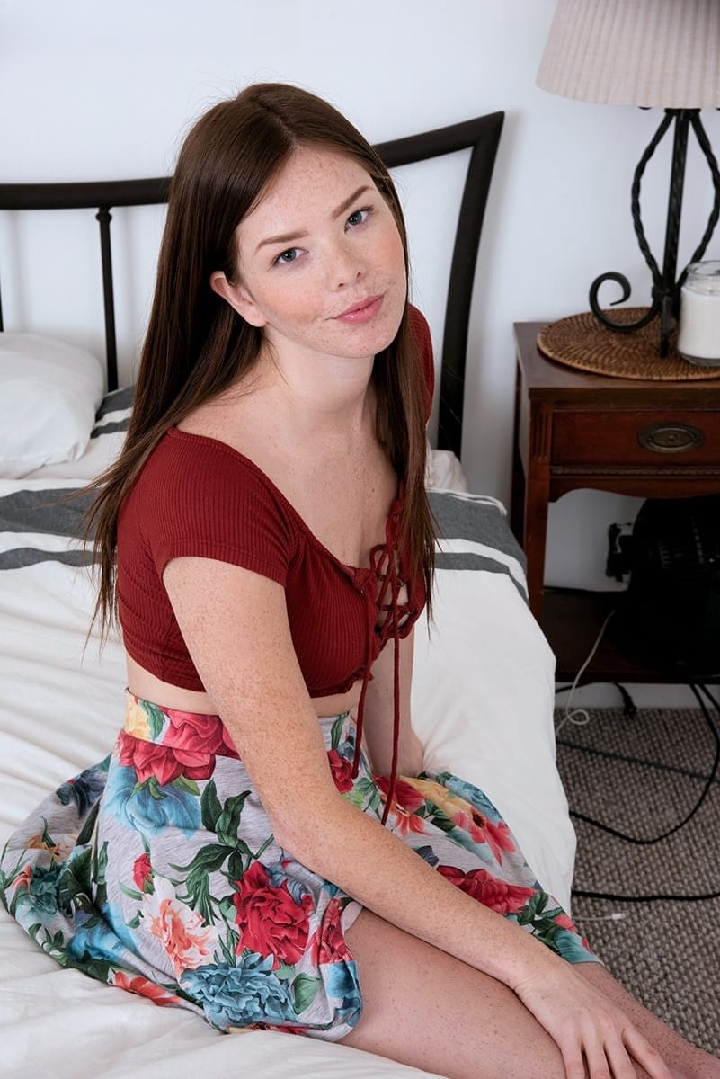 Pretty teen Jade Aikens takes selfies while having her shaved pussy licked out