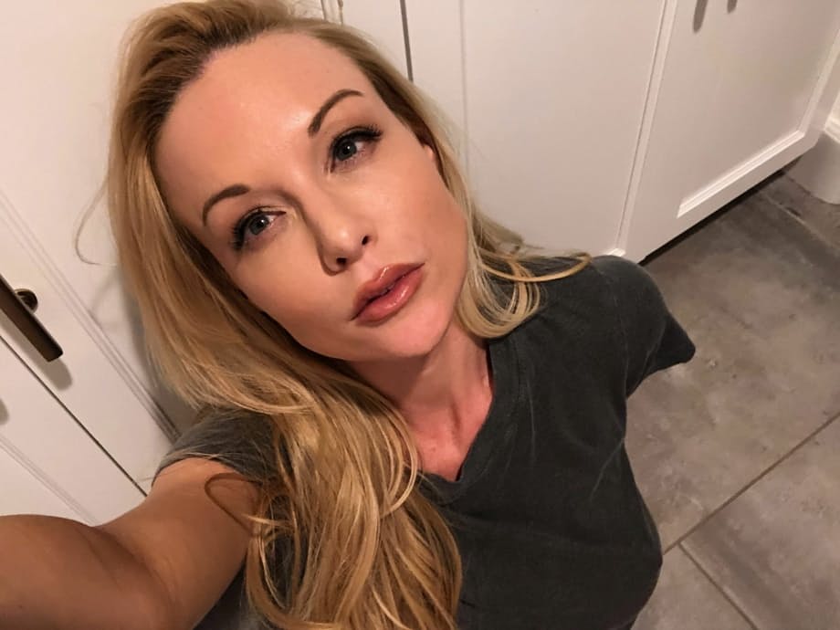 Hot blond Kayden Kross sports long nipples while taking masturbation selfies