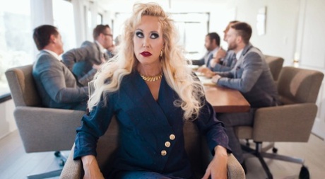 Office workers Reagan Foxx & Brandi Love disrobe for lesbian sex while at work