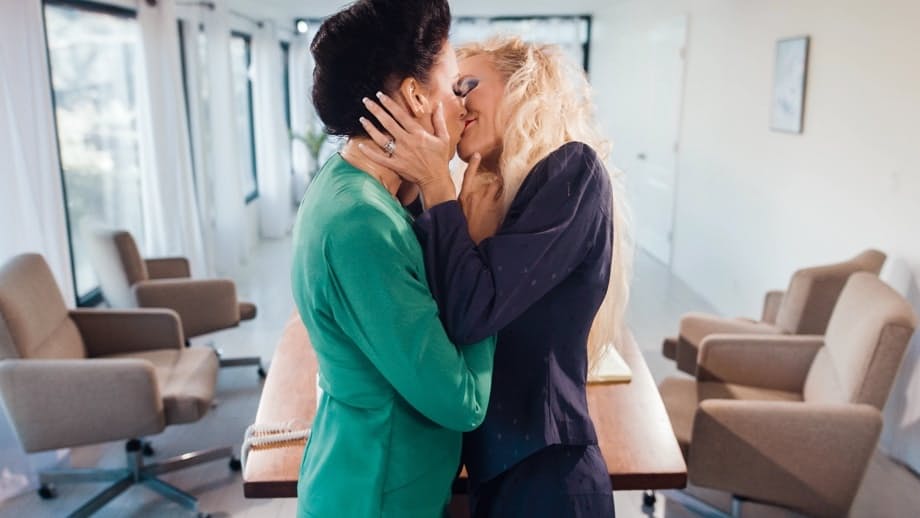 Office workers Reagan Foxx & Brandi Love disrobe for lesbian sex while at work