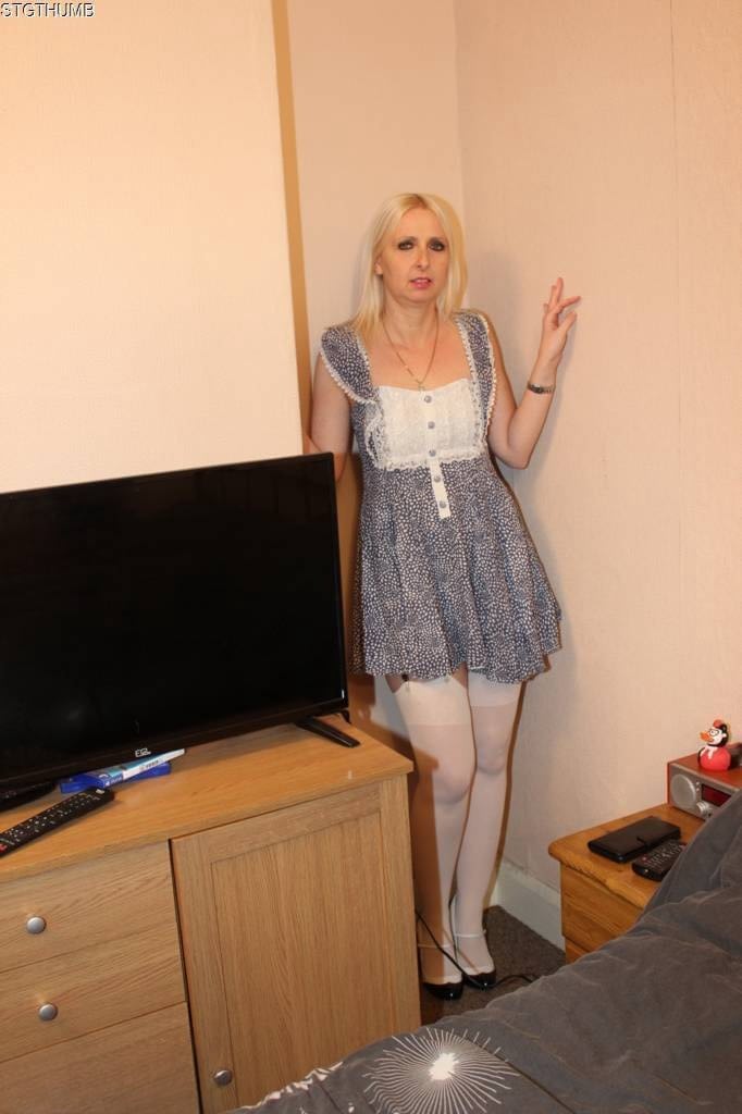 Blonde amateur Tracey Lain sucks a dick before anal sex in white stockings