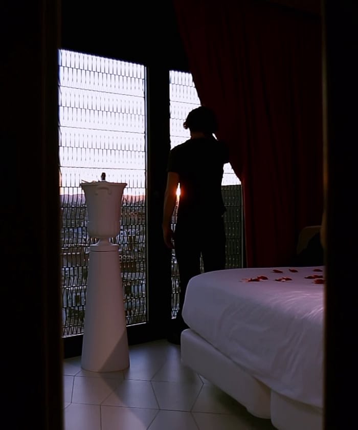 Cheating housewife hooks up with her younger love for a day of unbridled sex