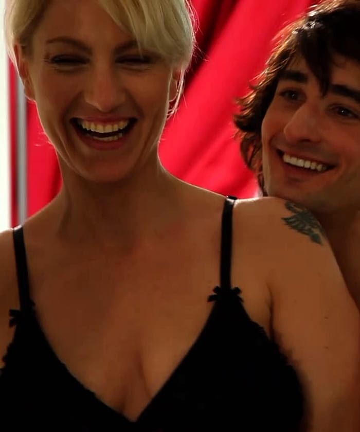 Cheating housewife hooks up with her younger love for a day of unbridled sex