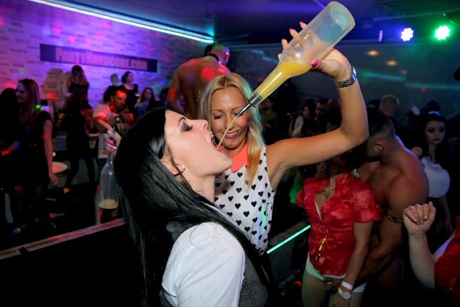 Party girls get dance away while getting drunk before needing to suck cock