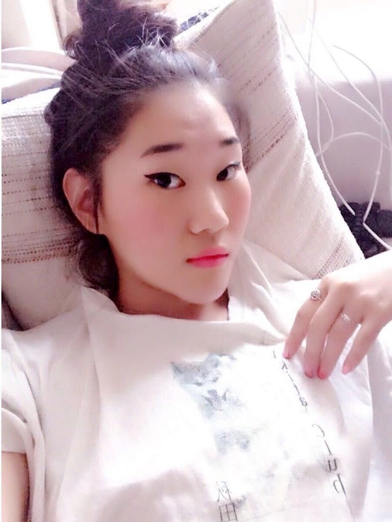 Hot Asian teen Katana takes a selfie to flaunt her pretty face & hot body