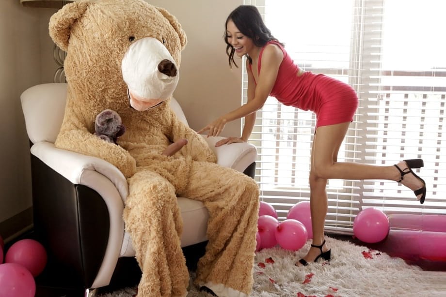 Young Asian girl Jasmine Grey rides costume wearing dude's long penis