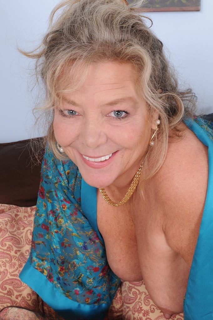 Gorgeous mature wife Karen Summer spreading shaved pussy to finger fuck