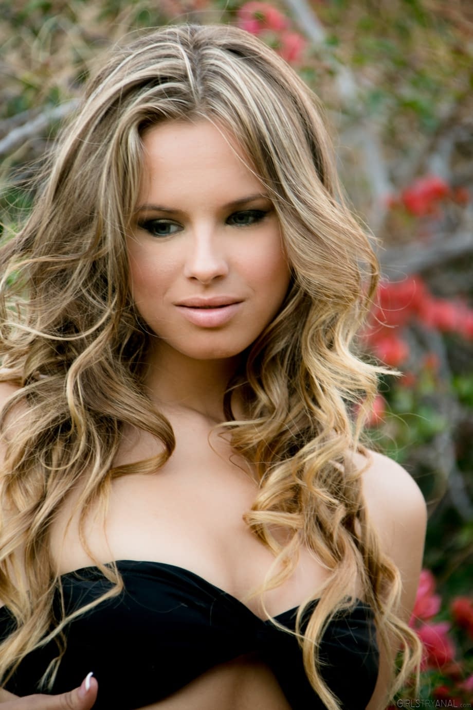 Gorgeous Lyla Storm & Jillian Janson humping on a blanket in the garden