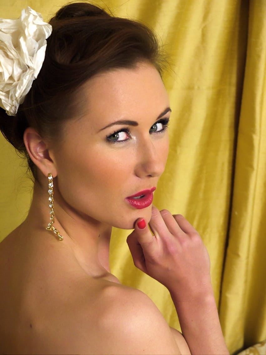 British pinup model strips to her granny panties and nylons